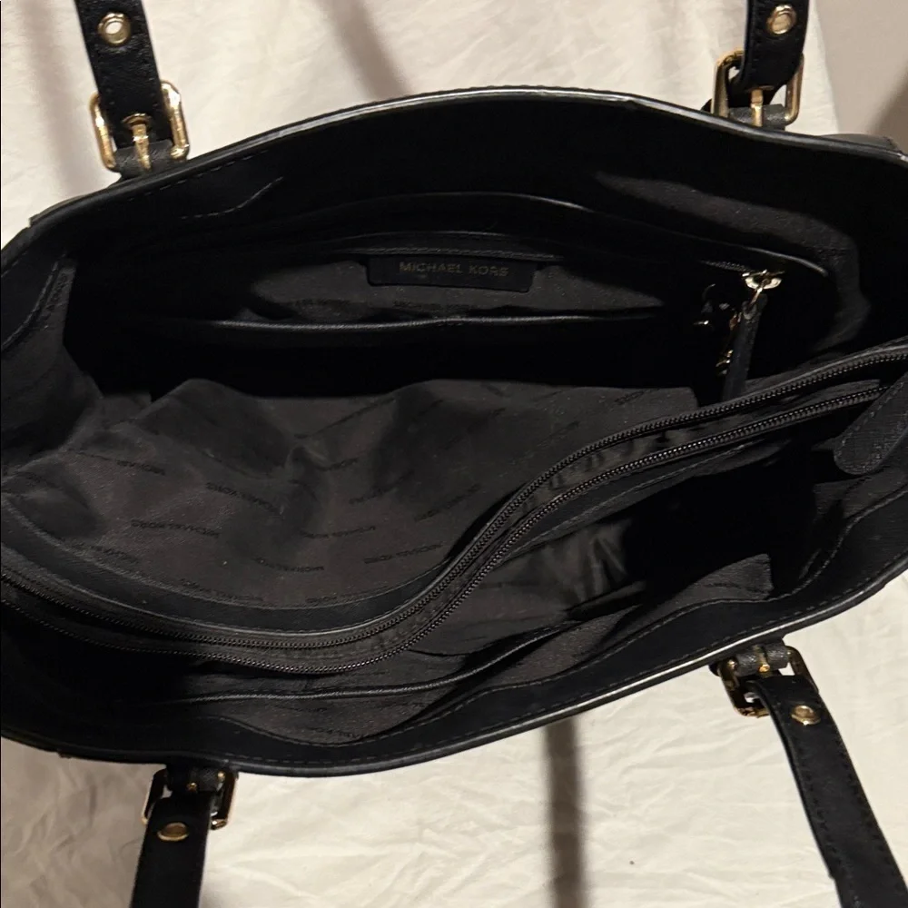 Michael Kors Elegant Black Tote with Gold Details - Picture 9 of 14